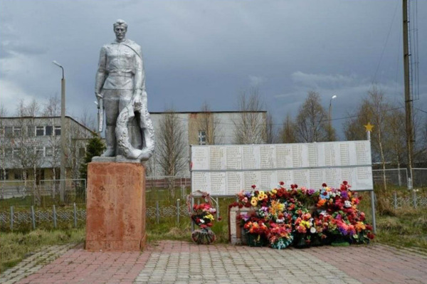 pamyatnik_ust-usa.jpg